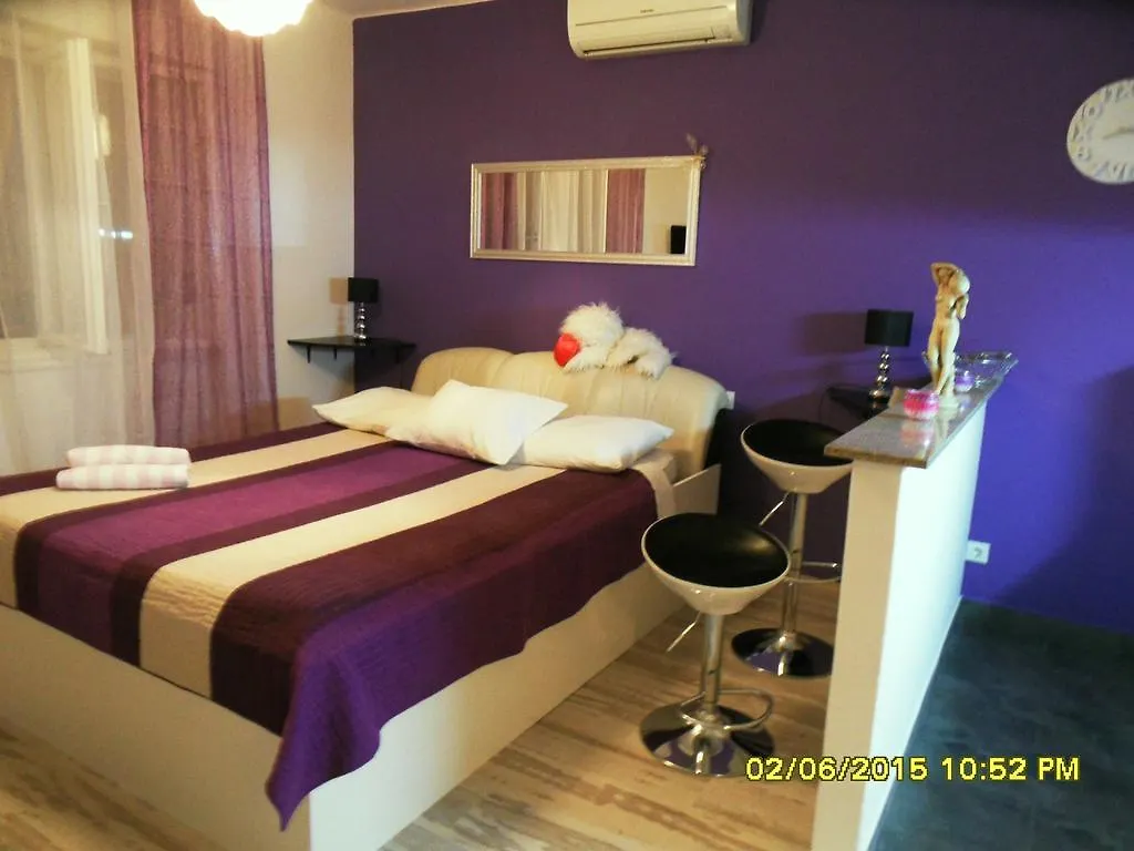 Rooms And Apartment Stambuk Split