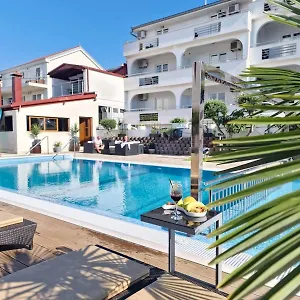  Appartement Silva With A View Of Sea Kroatië