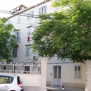 Gostinjska kuća Supreme