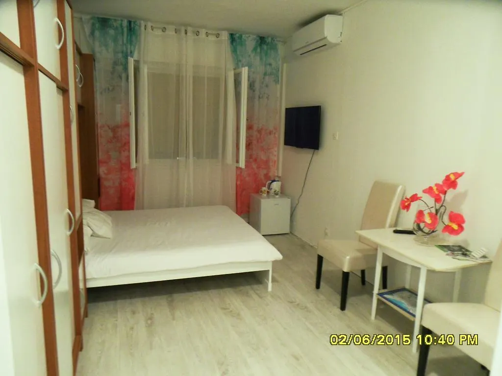 Rooms And Apartment Stambuk