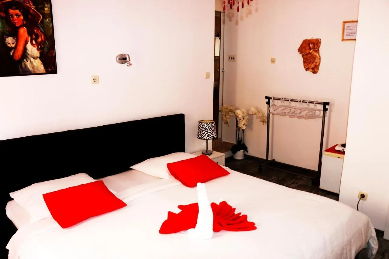 Rooms And Apartment Stambuk 3*, Split Croatia